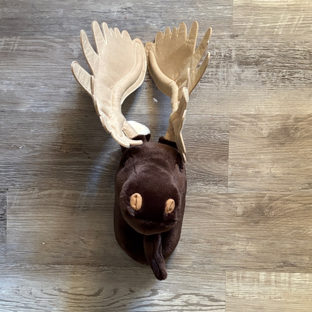 Bass Pro Shops Plush Wall Headmount Moose Head in Brown and Tan - Picture 5 of 5